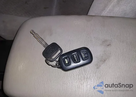 2003 Toyota Camry Le из США, поврежденный, VIN 4T1BE32K63U722351